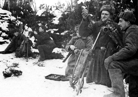 Неизвестные солдаты. Сражения на внешнем фронте блокады Ленинграда i_025.jpg