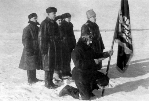 Неизвестные солдаты. Сражения на внешнем фронте блокады Ленинграда i_040.jpg