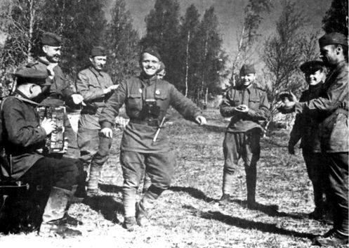 Неизвестные солдаты. Сражения на внешнем фронте блокады Ленинграда i_069.jpg