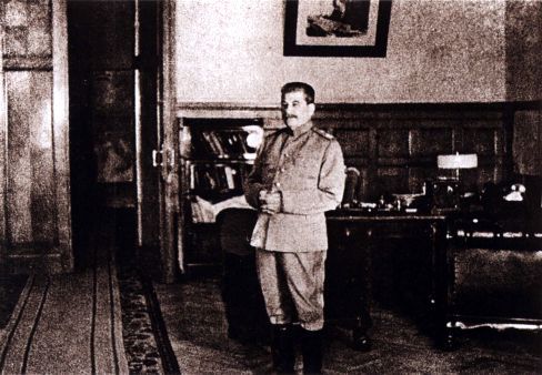 Полководцы Великой Отечественной. Книга 1 i_019.jpg