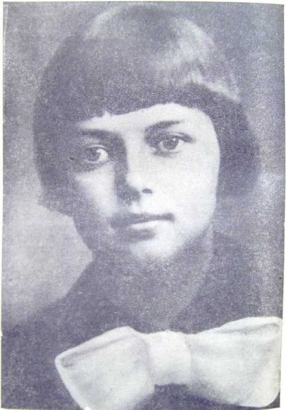 Девочка с косичками i_001.jpg