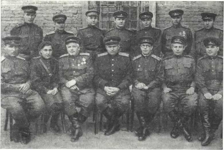 История Украинской ССР в десяти томах. Том восьмой img_165.jpg
