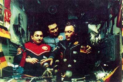 Родина крылья дала img2FF.jpg