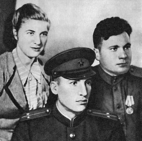 Юность уходит в бой _56.jpg