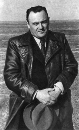 Вернер фон Браун. Человек, который продал Луну i_009.jpg