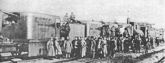 Крепости на колесах: История бронепоездов i_049.jpg