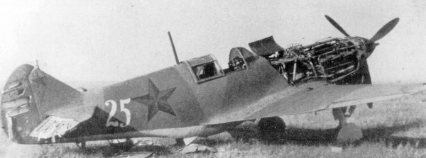 Истребитель ЛаГГ-3 i_062.jpg
