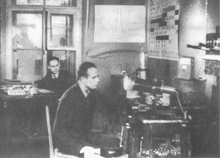 Сталин и бомба. Советский Союз и атомная энергия. 1939-1956 i_014.jpg