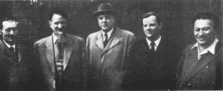 Сталин и бомба. Советский Союз и атомная энергия. 1939-1956 i_038.jpg