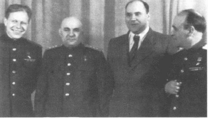 Сталин и бомба. Советский Союз и атомная энергия. 1939-1956 i_042.jpg