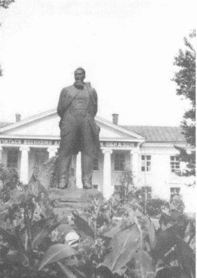 Сталин и бомба. Советский Союз и атомная энергия. 1939-1956 i_047.jpg