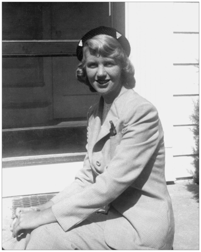 American Isis. The Life and Art of Sylvia Plath _7.jpg