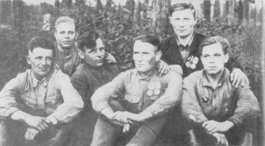 Партизаны принимают бой i_049.jpg