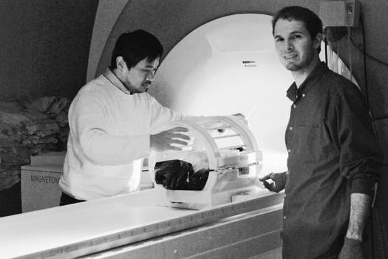 How dogs love us. A Neuroscientist and His Adopted Dog Decode the Canine Brain _10.jpg