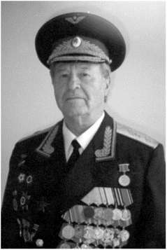 От солдата до генерала. Воспоминания о войне i_025.jpg