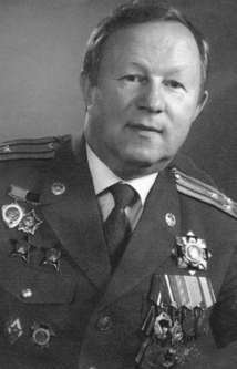От солдата до генерала. Воспоминания о войне i_056.jpg