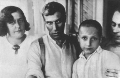 Голоса Серебряного века. Поэт о поэтах i_046.jpg