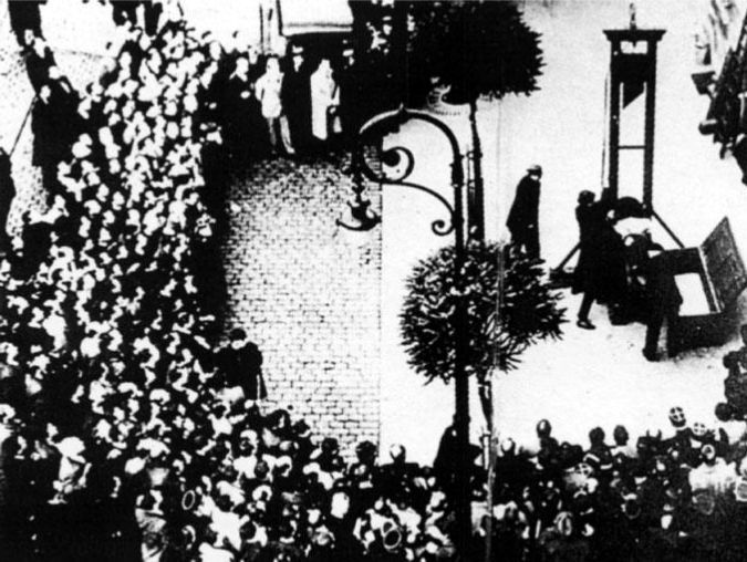 Смертная казнь. История и виды высшей меры наказания от начала времен до наших дней i_223.jpg