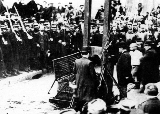 Смертная казнь. История и виды высшей меры наказания от начала времен до наших дней i_231.jpg
