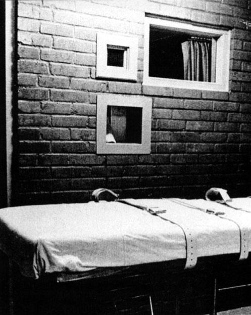 Смертная казнь. История и виды высшей меры наказания от начала времен до наших дней i_285.jpg