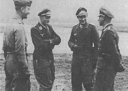 Черный крест и красная звезда. Воздушная война над Россией. 1941–1944 i_021.jpg