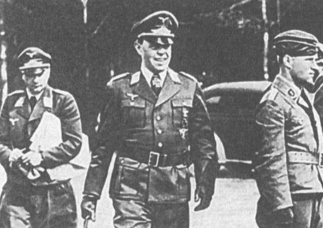 Черный крест и красная звезда. Воздушная война над Россией. 1941–1944 i_057.jpg