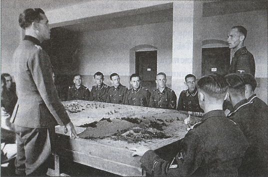 38-я гренадерская дивизия СС «Нибелунги» i_026.jpg