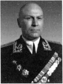 Адмиралы и генералы Военно-морского флота СССР: 1946-1960 _241.jpg