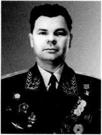 Адмиралы и генералы Военно-морского флота СССР: 1946-1960 _251.jpg