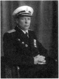 Адмиралы и генералы Военно-морского флота СССР: 1946-1960 _265.jpg