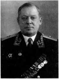 Адмиралы и генералы Военно-морского флота СССР: 1946-1960 _268.jpg