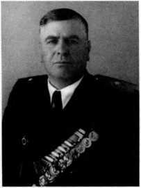 Адмиралы и генералы Военно-морского флота СССР: 1946-1960 _274.jpg