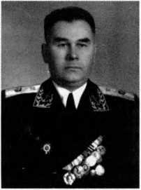 Адмиралы и генералы Военно-морского флота СССР: 1946-1960 _287.jpg