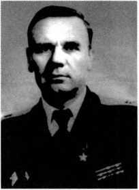 Адмиралы и генералы Военно-морского флота СССР: 1946-1960 _292.jpg