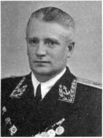 Адмиралы и генералы Военно-морского флота СССР: 1946-1960 _330.jpg
