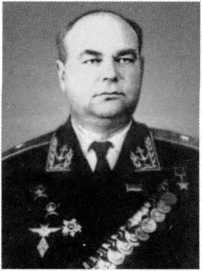 Адмиралы и генералы Военно-морского флота СССР: 1946-1960 _332.jpg