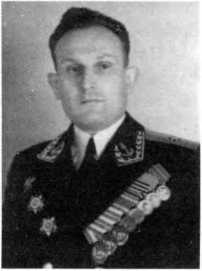 Адмиралы и генералы Военно-морского флота СССР: 1946-1960 _337.jpg