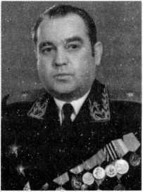Адмиралы и генералы Военно-морского флота СССР: 1946-1960 _345.jpg