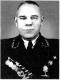 Адмиралы и генералы Военно-морского флота СССР: 1946-1960 _361.jpg