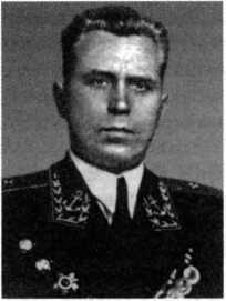Адмиралы и генералы Военно-морского флота СССР: 1946-1960 _364.jpg