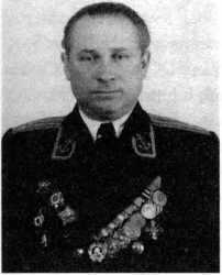 Адмиралы и генералы Военно-морского флота СССР: 1946-1960 _365.jpg