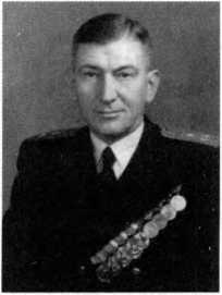 Адмиралы и генералы Военно-морского флота СССР: 1946-1960 _381.jpg