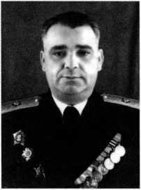 Адмиралы и генералы Военно-морского флота СССР: 1946-1960 _387.jpg