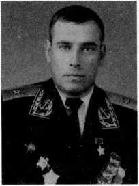Адмиралы и генералы Военно-морского флота СССР: 1946-1960 _401.jpg