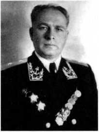 Адмиралы и генералы Военно-морского флота СССР: 1946-1960 _402.jpg