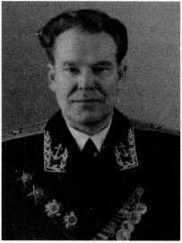 Адмиралы и генералы Военно-морского флота СССР: 1946-1960 _403.jpg