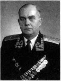 Адмиралы и генералы Военно-морского флота СССР: 1946-1960 _428.jpg