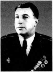 Адмиралы и генералы Военно-морского флота СССР: 1946-1960 _454.jpg