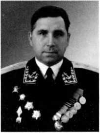 Адмиралы и генералы Военно-морского флота СССР: 1946-1960 _483.jpg