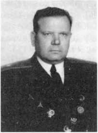 Адмиралы и генералы Военно-морского флота СССР: 1946-1960 _593.jpg